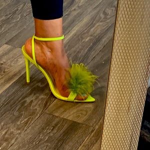 NWT Cape Robbin Neon Green Feather Heels